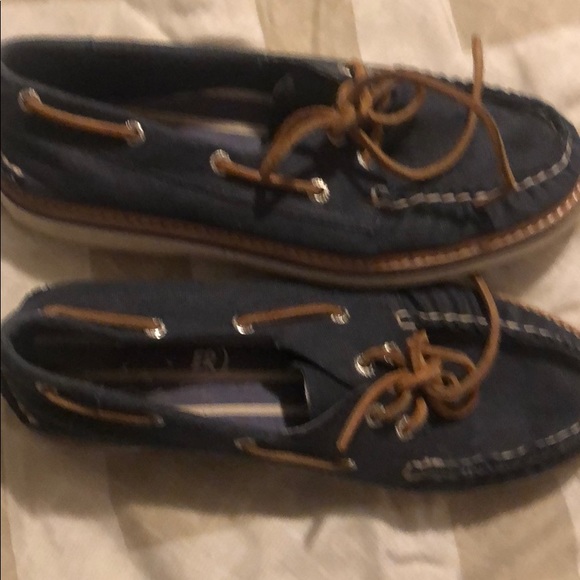 Sperry size 7 shoes - Picture 2 of 4